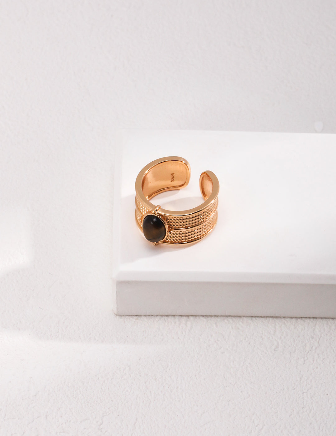 L’Ombre Dorée – Valeur Ring
