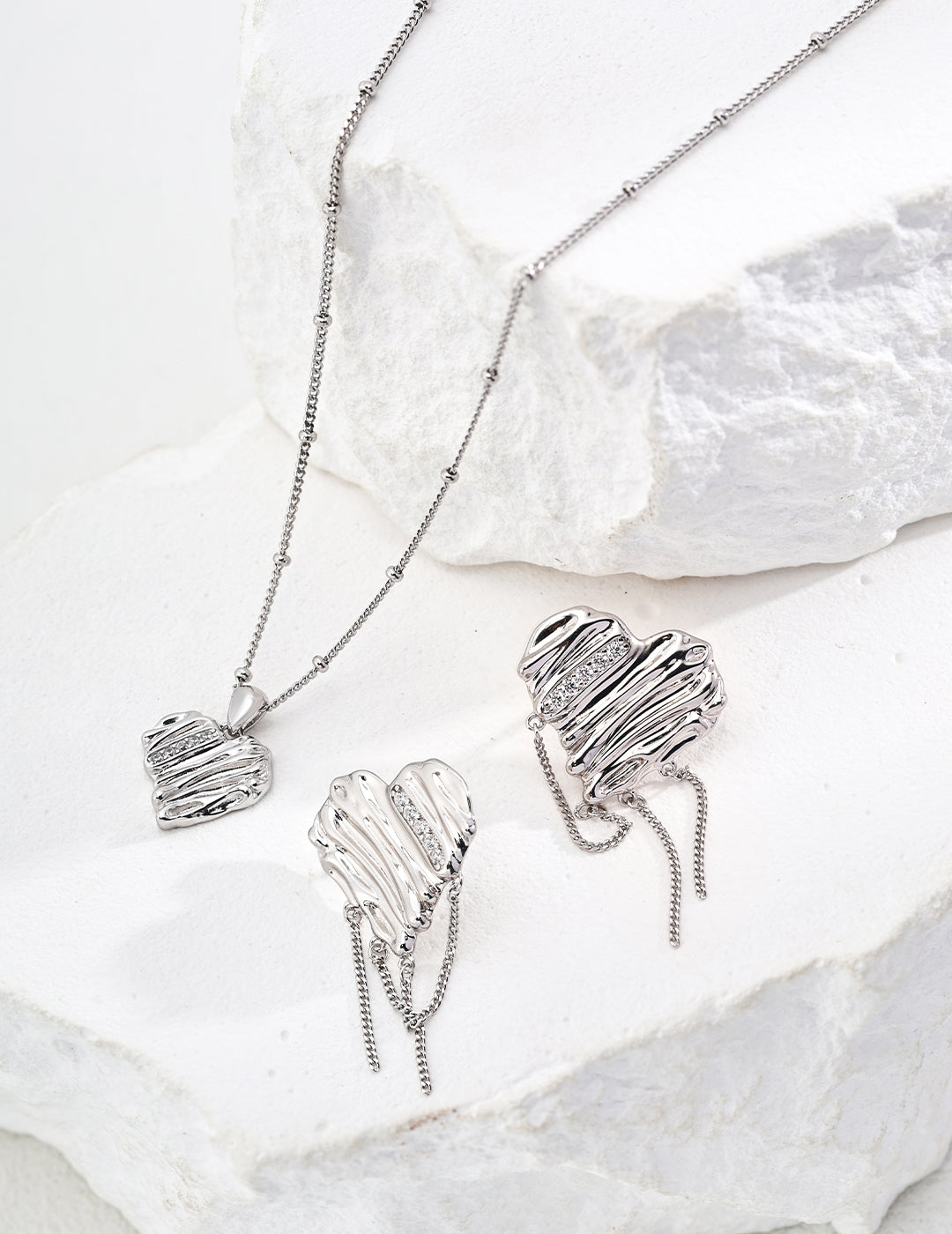 Éclat d’Océan - Tidal Heart Earrings