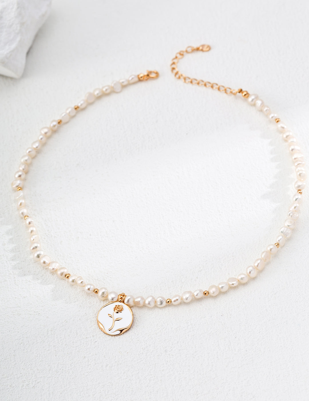 Golden Rose Pearl Pendant Necklace