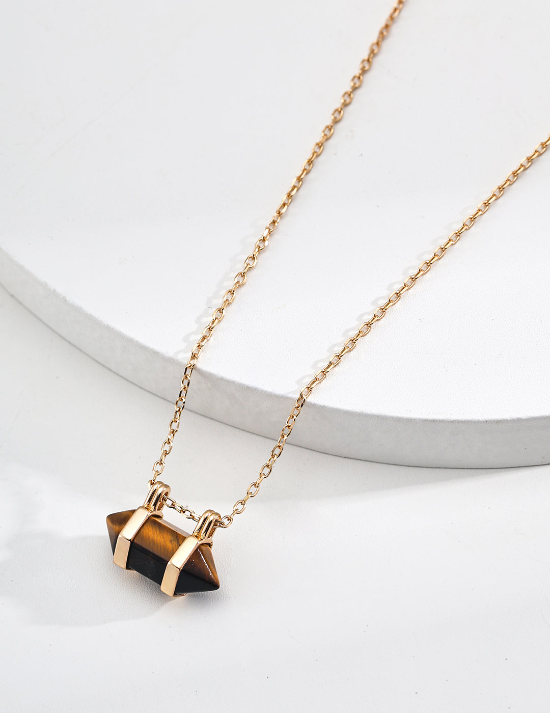 L’Ombre Dorée – Armure Necklace