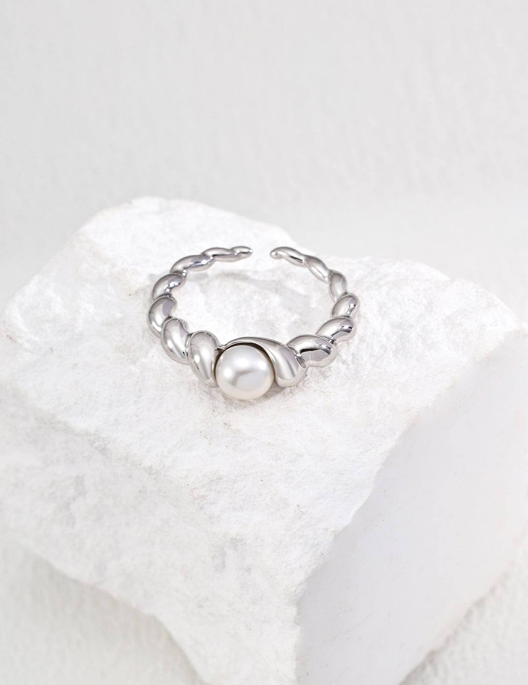 Lustrous Weave Pearl Ring