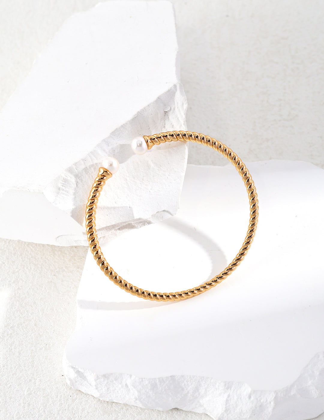 Lustre Twist Cuff