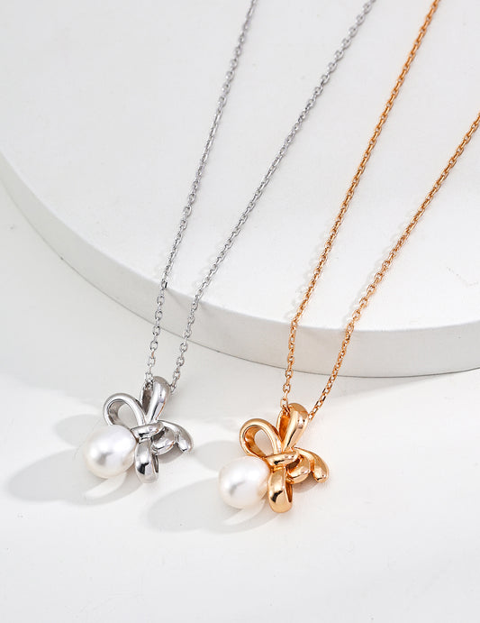 Pearl Bow Elegance Necklace